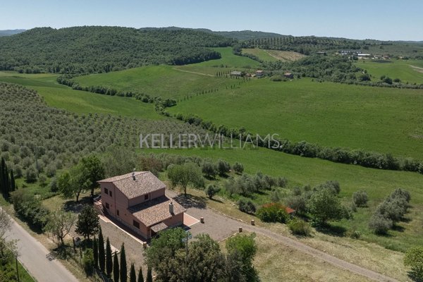 casa indipendente in vendita a Scansano