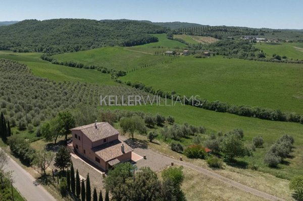 casa indipendente in vendita a Scansano