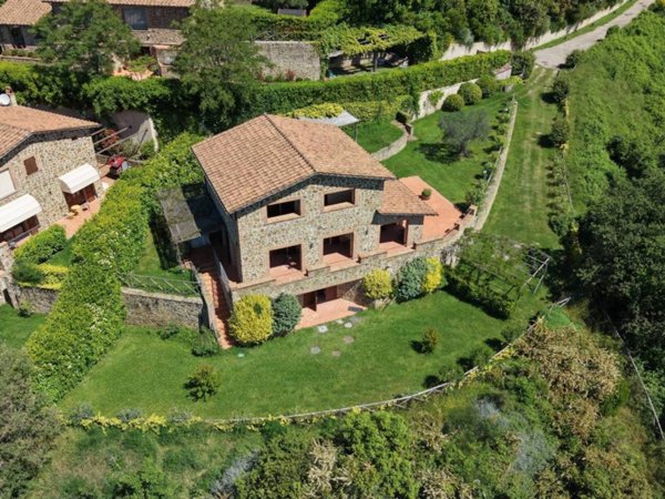 casa indipendente in vendita a Scansano
