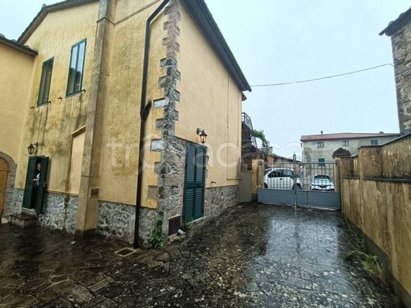 appartamento in vendita a Scansano in zona Murci