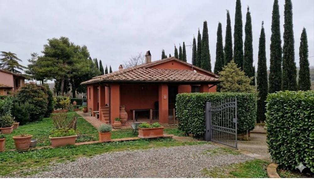 appartamento in vendita a Scansano in zona Montorgiali