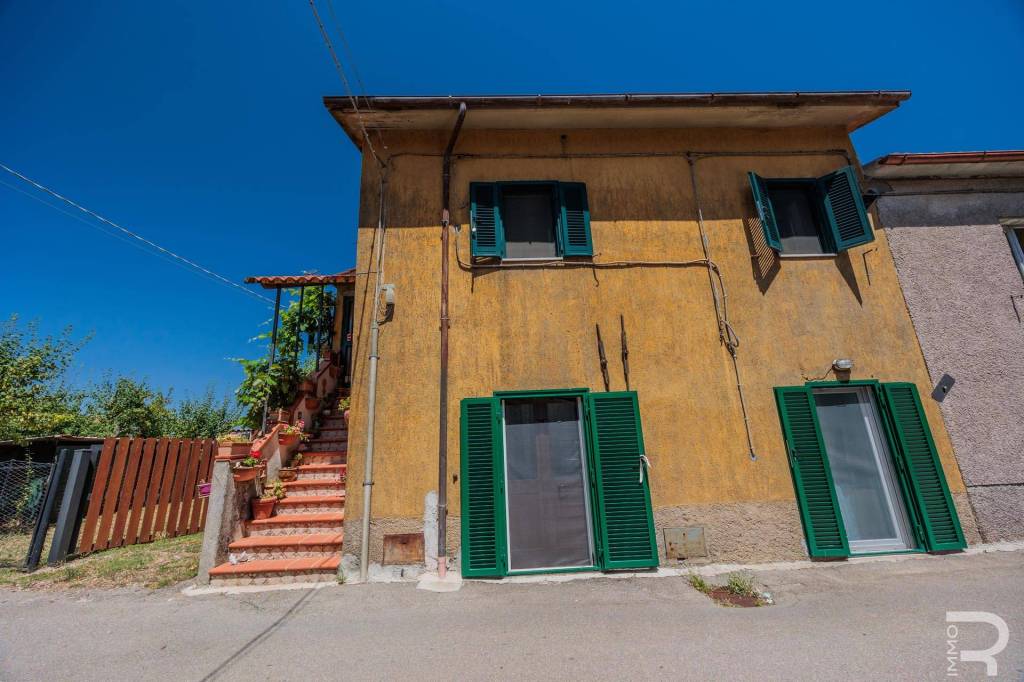 casa indipendente in vendita a Scansano in zona Poggioferro