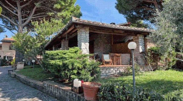 ufficio in vendita a Scansano in zona Montorgiali