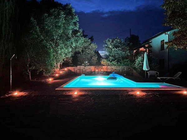 casa indipendente in vendita a Scansano