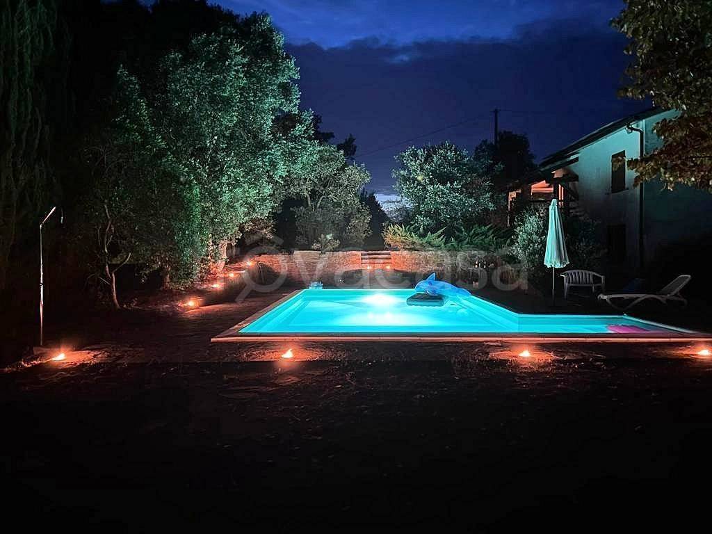 casa indipendente in vendita a Scansano