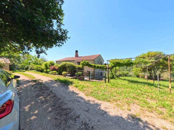casa indipendente in vendita a Scansano