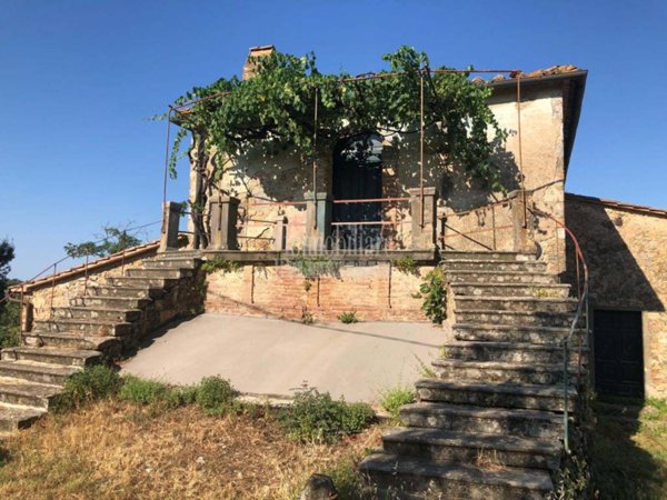 casa indipendente in vendita a Scansano