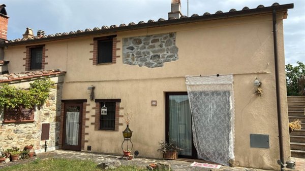 appartamento in vendita a Scansano in zona Murci