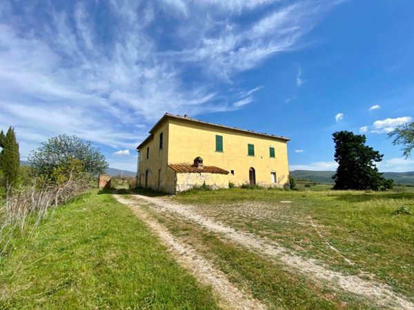 casa indipendente in vendita a Scansano in zona Baccinello
