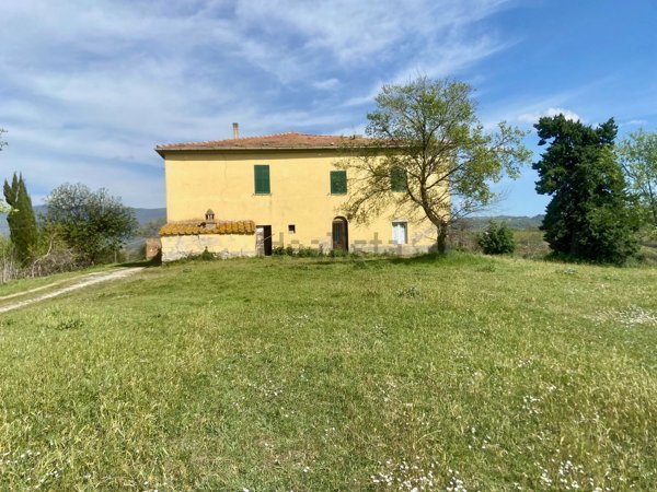 casa indipendente in vendita a Scansano in zona Baccinello