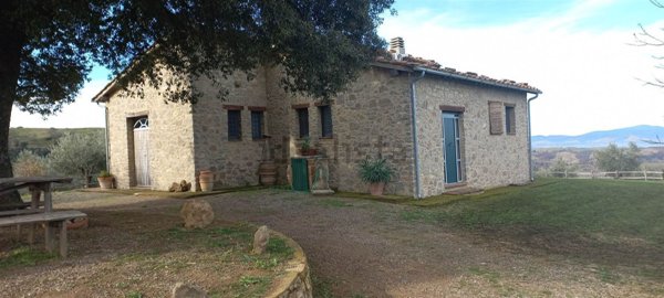 casale in vendita a Scansano in zona Polveraia