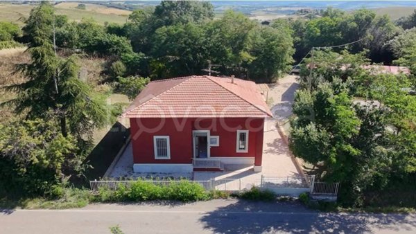 casa indipendente in vendita a Scansano