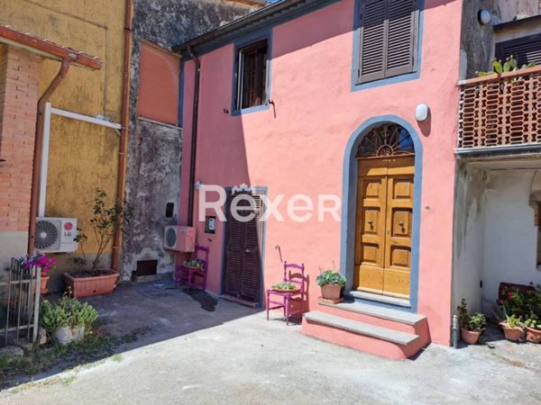appartamento in vendita a Scansano in zona Poggioferro