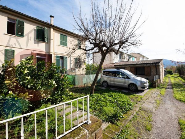 casa indipendente in vendita a Scarlino in zona Scarlino Scalo