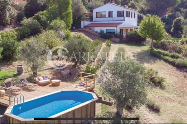 casa indipendente in vendita a Scarlino