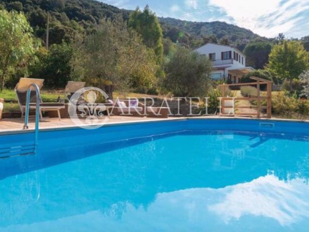 casa indipendente in vendita a Scarlino