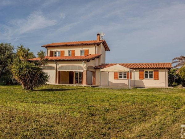 casa indipendente in vendita a Scarlino
