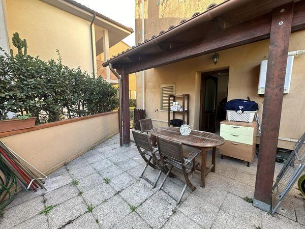 appartamento in vendita a Scarlino in zona Scarlino Scalo