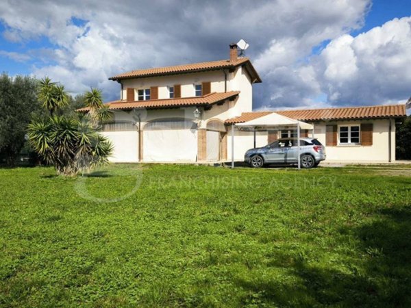 casa indipendente in vendita a Scarlino