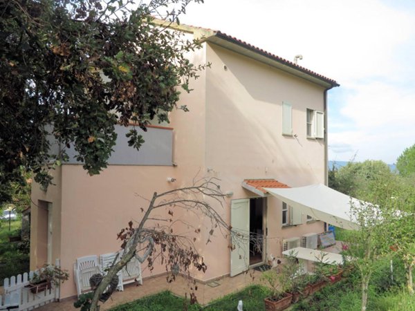 casa indipendente in vendita a Scarlino in zona Puntone