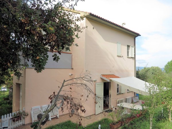 casa indipendente in vendita a Scarlino in zona Puntone