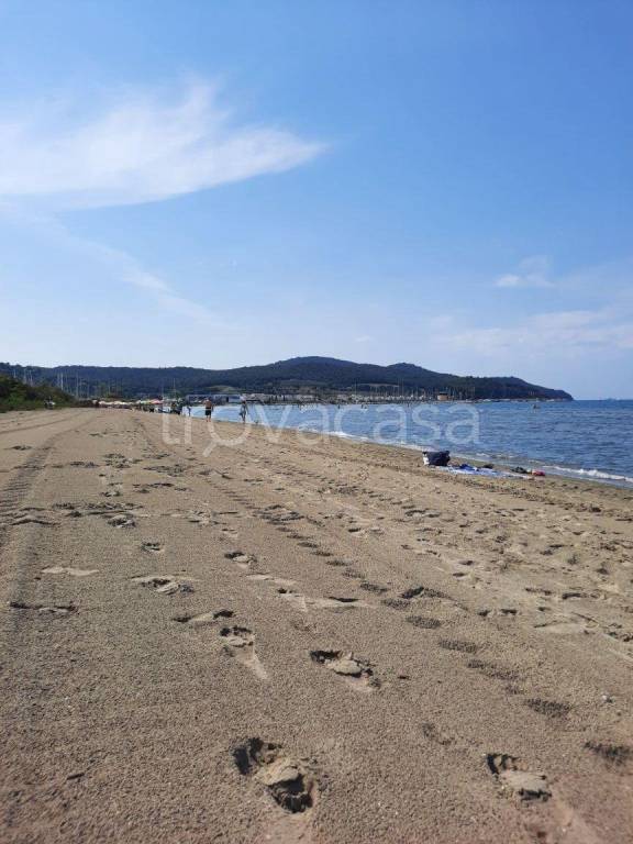 appartamento in vendita a Scarlino in zona Puntone