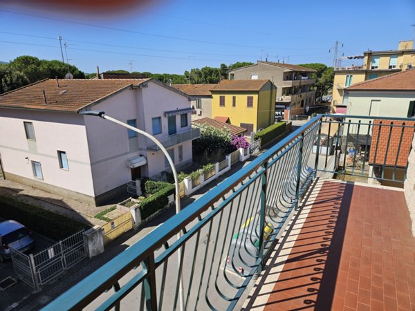 appartamento in vendita a Scarlino in zona Scarlino Scalo