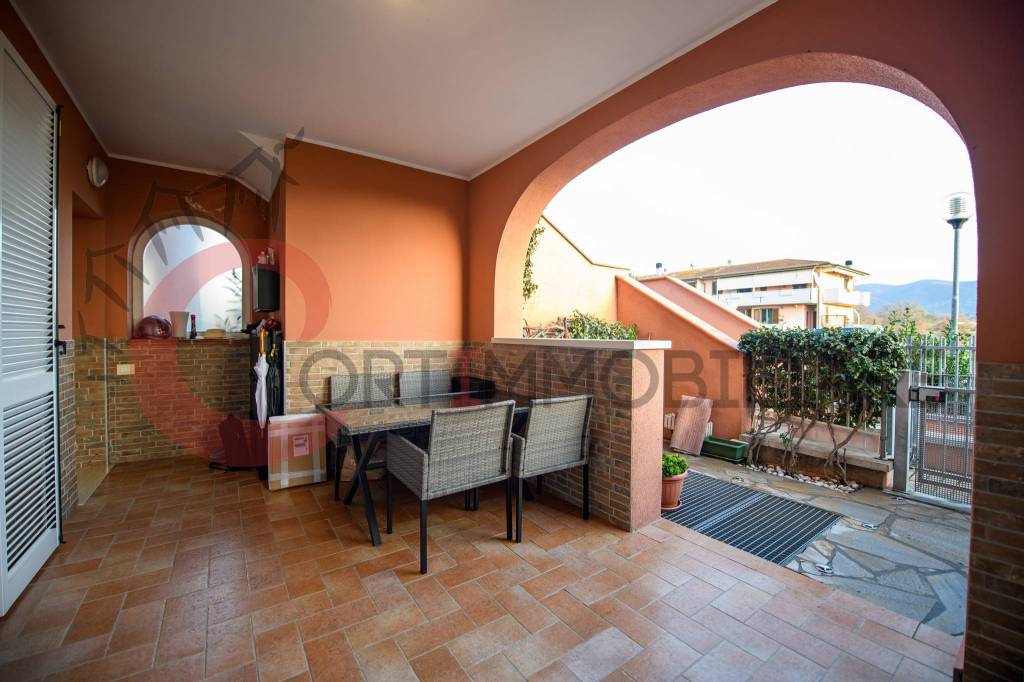 appartamento in vendita a Scarlino in zona Le Case