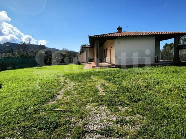casa indipendente in vendita a Scarlino