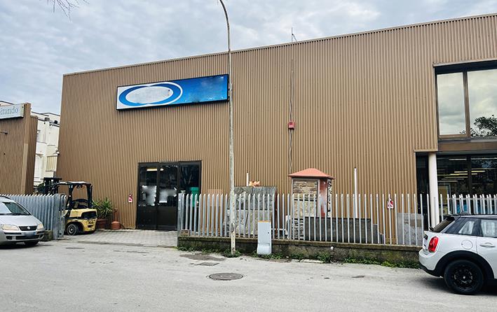 capannone in vendita a Scarlino