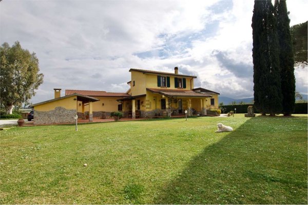 casa indipendente in vendita a Scarlino in zona Puntone
