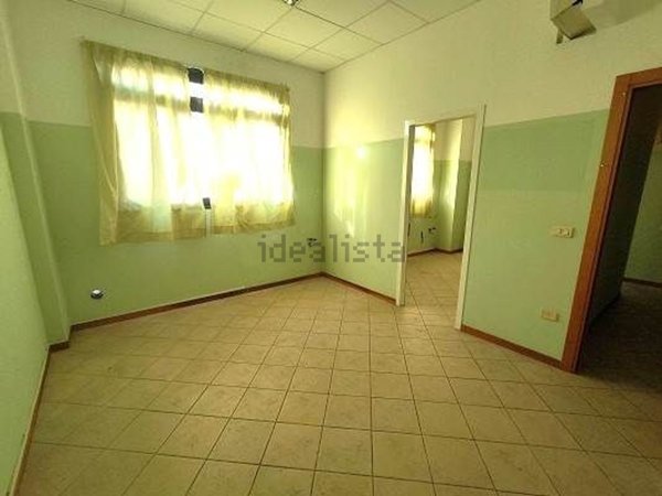 negozio in vendita a Scarlino in zona Scarlino Scalo