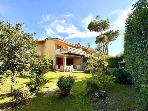 casa indipendente in vendita a Scarlino in zona Puntone