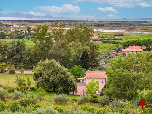 casa indipendente in vendita a Scarlino in zona Puntone