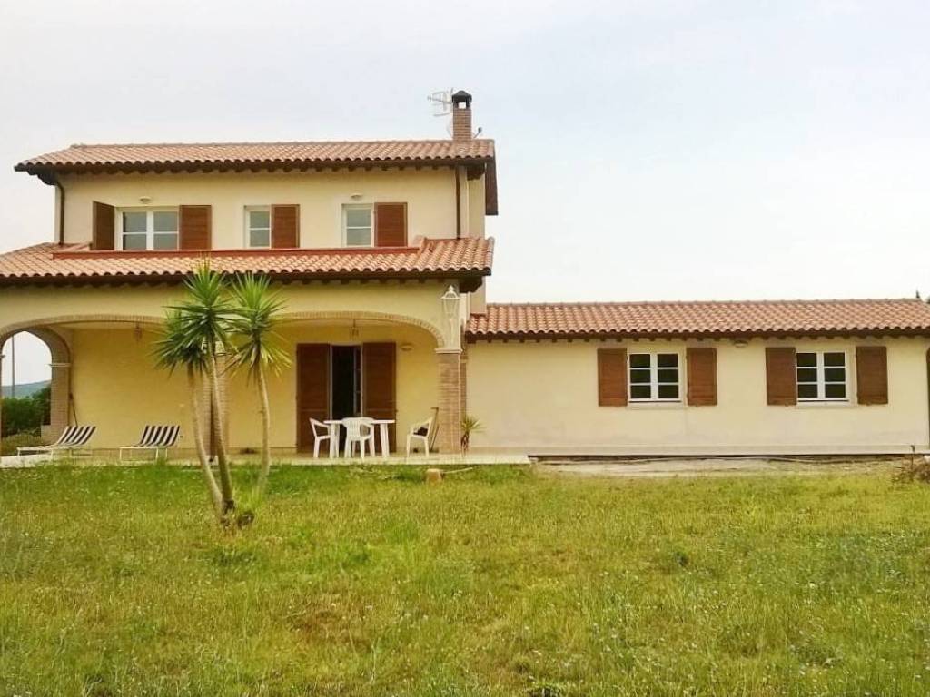 casa indipendente in vendita a Scarlino