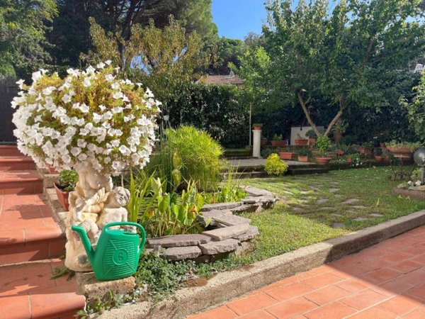 casa indipendente in vendita a Scarlino in zona Puntone