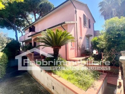casa indipendente in vendita a Scarlino