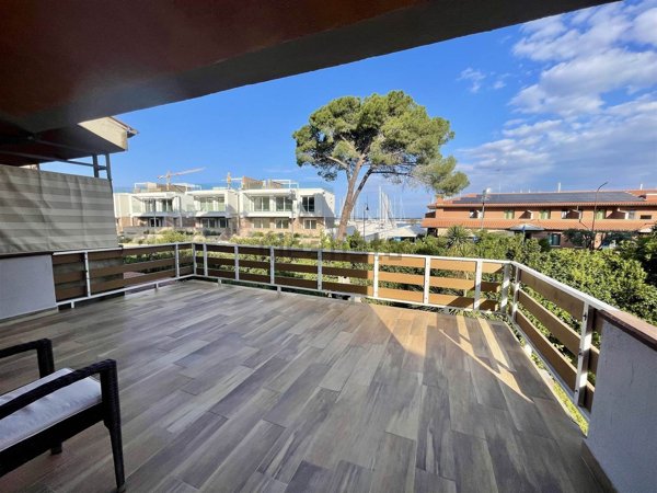 appartamento in vendita a Scarlino in zona Puntone