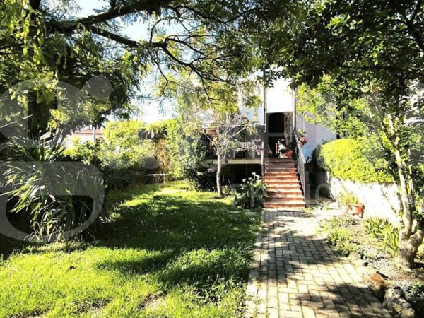 casa indipendente in vendita a Scarlino in zona Scarlino Scalo