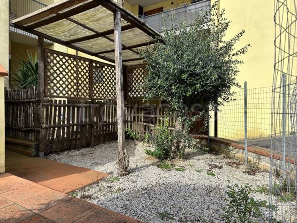 appartamento in vendita a Scarlino in zona Puntone