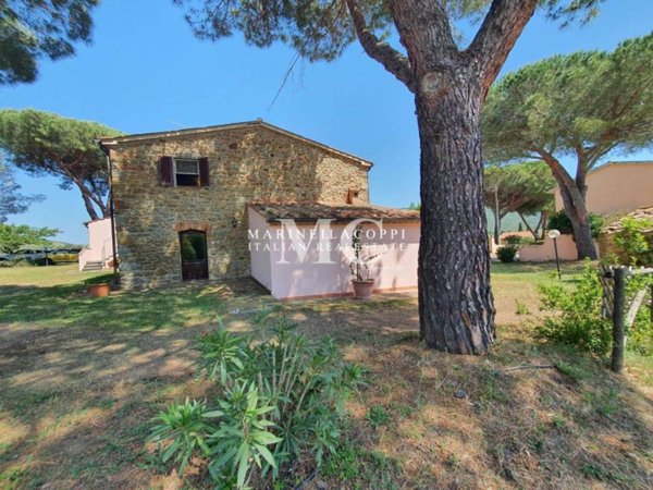 casa indipendente in vendita a Scarlino