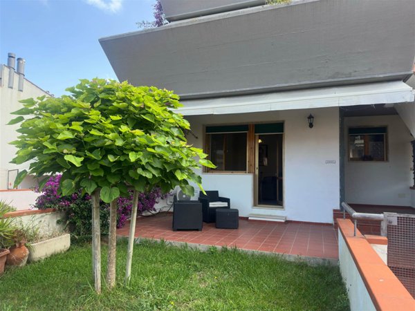 appartamento in vendita a Scarlino in zona Puntone