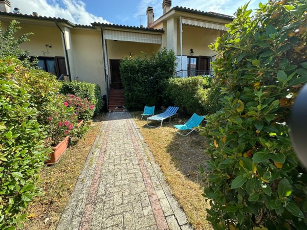 casa indipendente in vendita a Scarlino in zona Scarlino Scalo