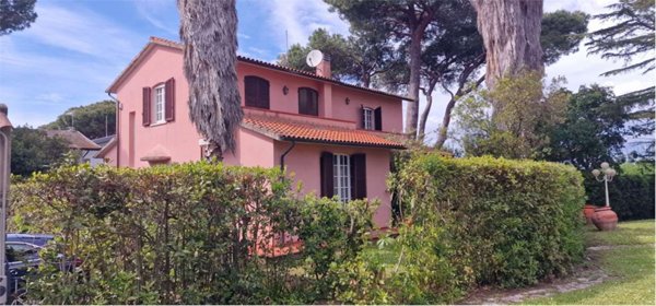 casa indipendente in vendita a Scarlino