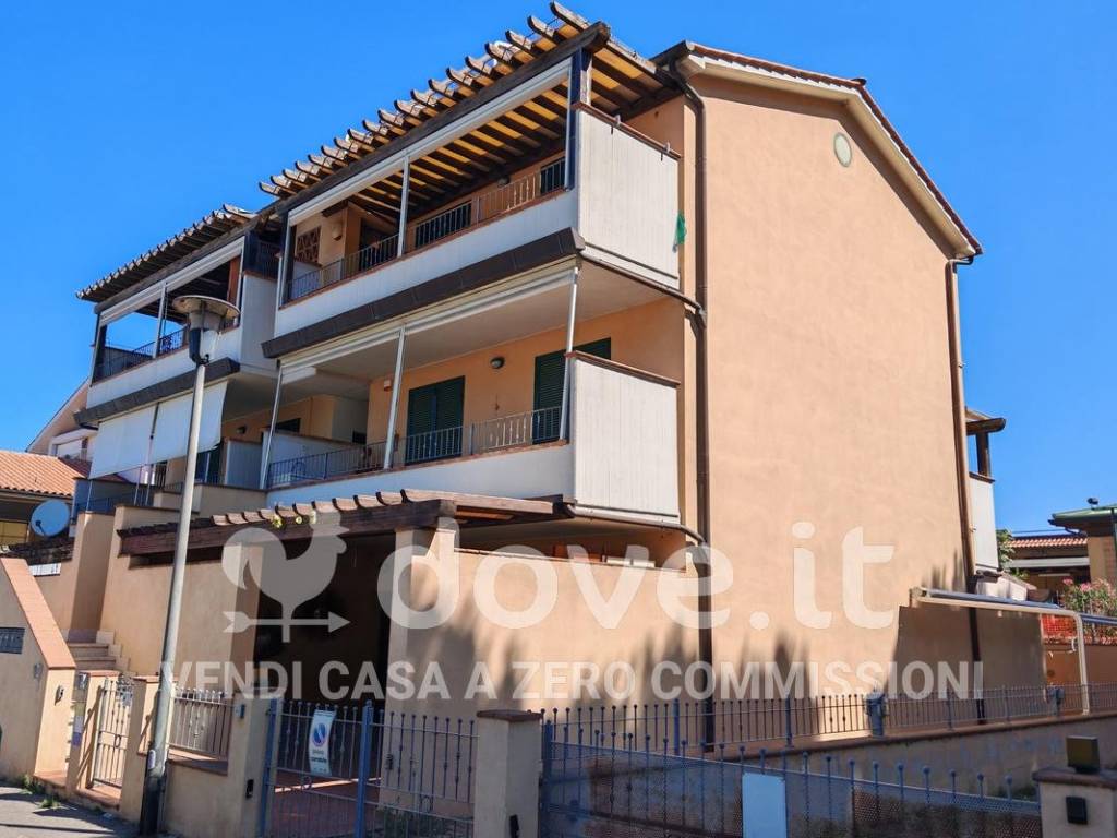 appartamento in vendita a Scarlino in zona Puntone