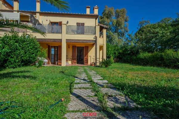 appartamento in vendita a Scarlino in zona Scarlino Scalo