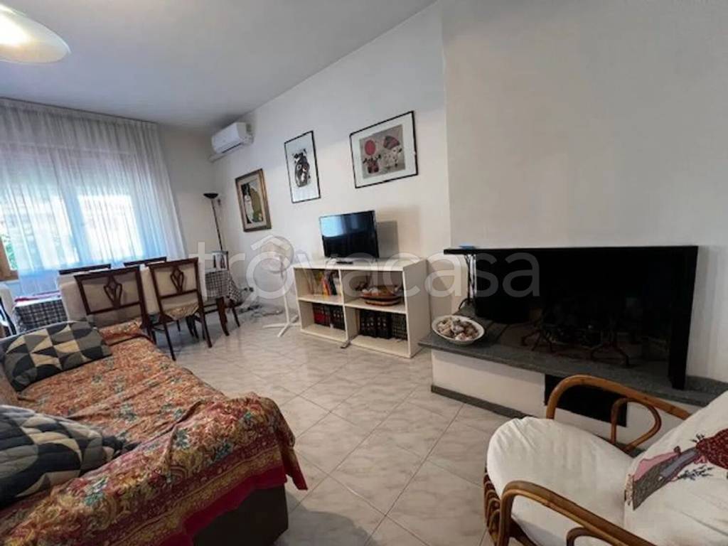 appartamento in vendita a Scarlino in zona Puntone