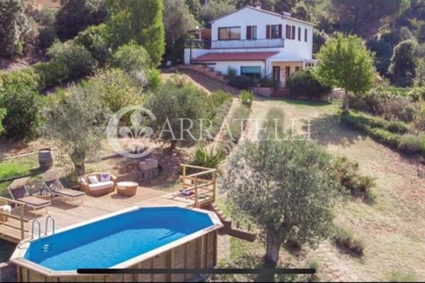 casa indipendente in vendita a Scarlino