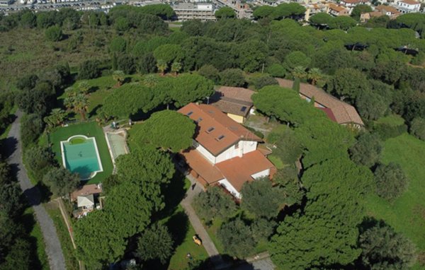 villa in vendita a Scarlino in zona Puntone