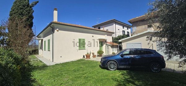 casa indipendente in vendita a Scarlino
